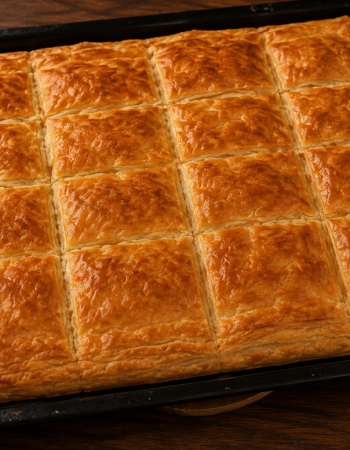 TRADITIONAL GEORGIAN KHACHAPURI WITH PUFF PASTRY